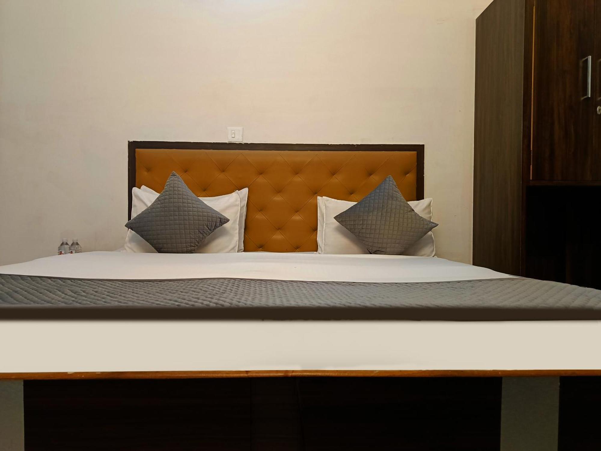 Hotel Shyam Palace India Agra Агра Экстерьер фото
